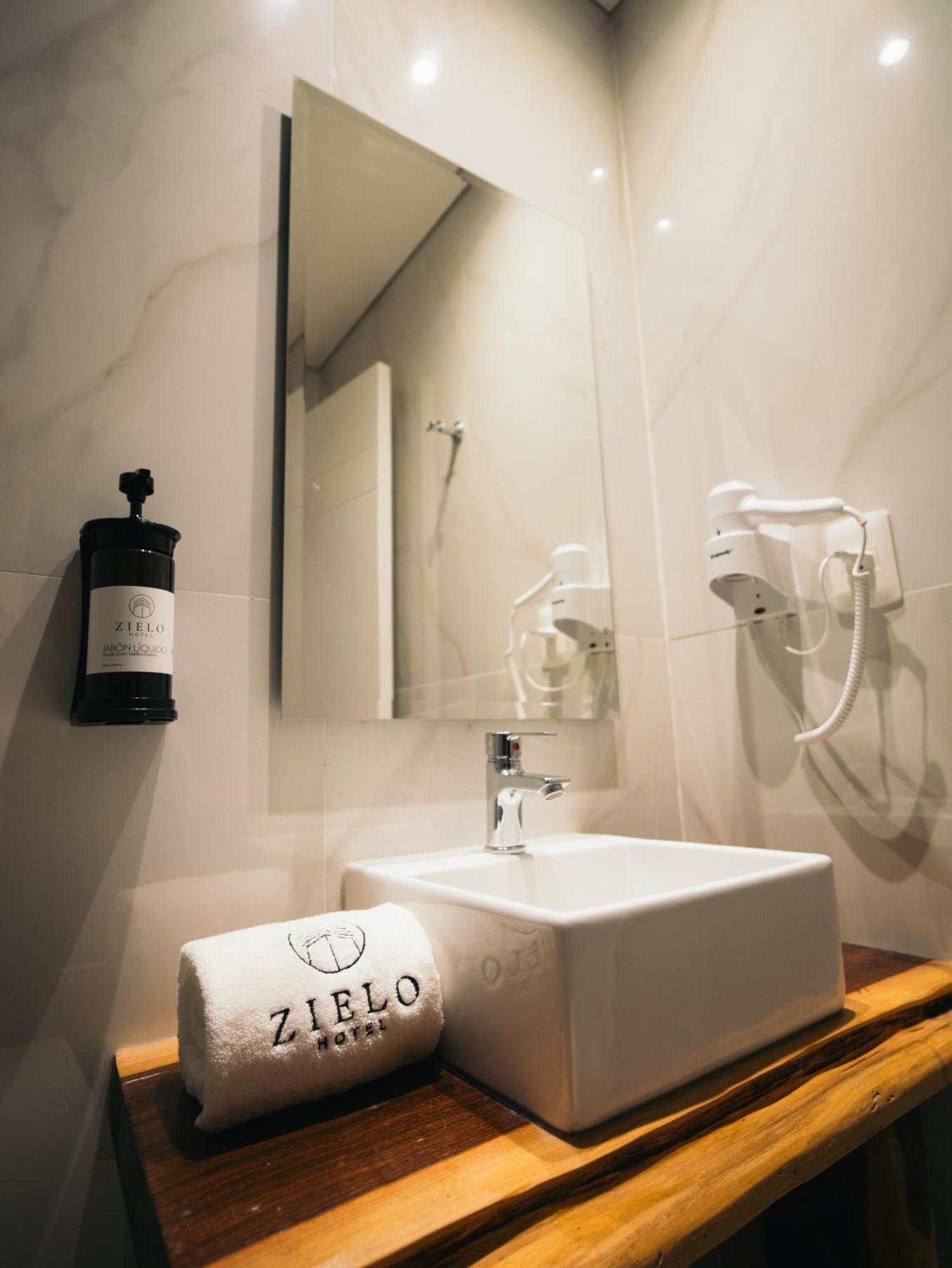 Zielo Hotel Асунсион Екстериор снимка
